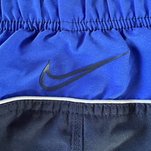 Men’s Nike Swim Trunks. Size Medium - Picture 4 of 7